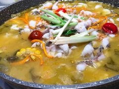 -山城外·非遗酸菜鱼(新都汇融店)