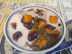 -广信牛奶甜品世家(台东店)