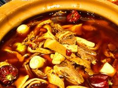 -李双猪·小龙虾·烧烤·羊肉煲(乐山店)