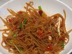 -阿瓦山寨·湘菜现炒·剁椒鱼头王(咸阳总店)
