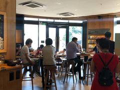 大堂-星巴克臻选(莘庄仲盛店)