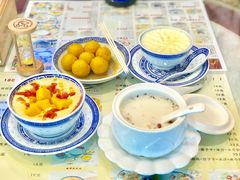 冰糖雪耳桃胶奶-广信牛奶甜品世家(台东店)