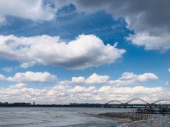 -人民防洪胜利纪念塔