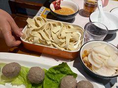 -乡土黄·鲜牛肉火锅·小龙虾(兴业街店)