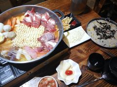 -辛明堂洞韩式芝士年糕火锅(万达店)