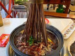-钢管厂五区小郡肝串串香(蜀都万达店)
