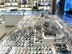 -新视达眼镜店·蔡司·依视路(名镜苑店)