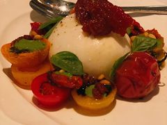 布拉塔芝士番茄色拉-壳里西餐厅Coquille Seafood Bistro(蒙自路店)