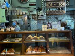面包甜点陈列柜-Juicy Bakery(大学路店)