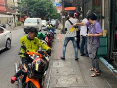 -榮泰米粉湯(Left Shop)