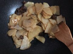 -山河屯铁锅炖(哈西站店)