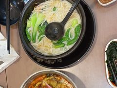 -灵芝妹子海鲜米线(瓦房店新玛特店)