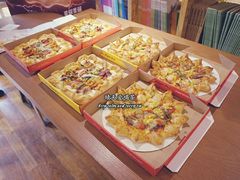 -新华里咖啡书吧(新华书店小寨店)