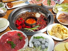 -城墙拐拐火锅(三峡广场黑金冠店)