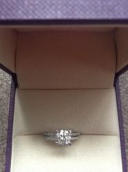 -威德钻石-克拉钻大本营(南京东路店)