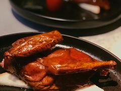 爆汁花椒脆皮乳鸽-柴门头啖汤·经典川菜·慢火汤品(锦城万达店)