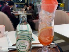 柚然自得的小美女-柠檬树茶餐厅(海雅缤纷城店)