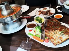 -Chom Cafe and Restaurant