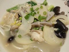 -渝是乎酸菜鱼(龙旗购物中心店)