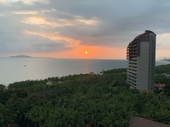 -三亚湾海居铂尔曼度假酒店