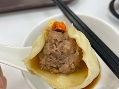 顶黄加蟹小笼包-常州糕团店(北大街新世纪商城店)