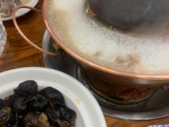 -楼外楼大刀肉传统火锅居(博学路店)