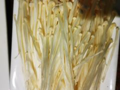 -茸梅路右拐龙虾-农家菜(松江店)
