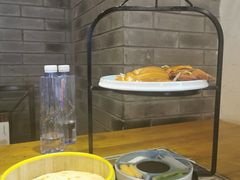 面包甜点陈列柜-局气烤鸭·北京菜(前门店)