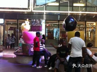 2011年，香港澳门已经回归多年了，但是31岁的我都