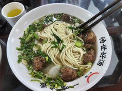 -牛一嘴·兰州牛肉面·大盘鸡(财富中心店)