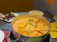 -四季喧黔味豆米火锅(万达广场店)