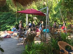 -乌托邦酒吧和餐厅