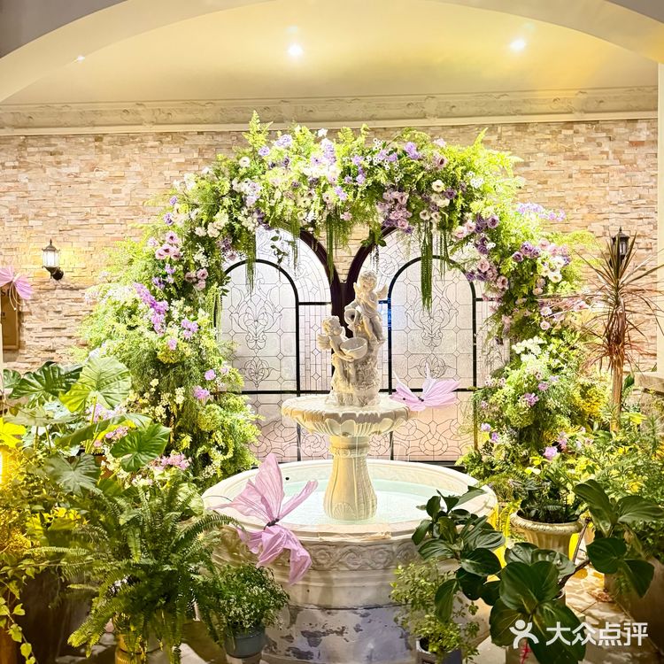华侨城我家门口的！惊艳南法复古花园餐厅～