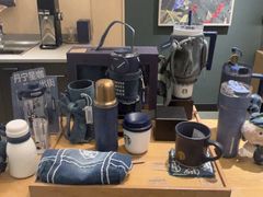 -星巴克臻选(南京金茂览秀城店)