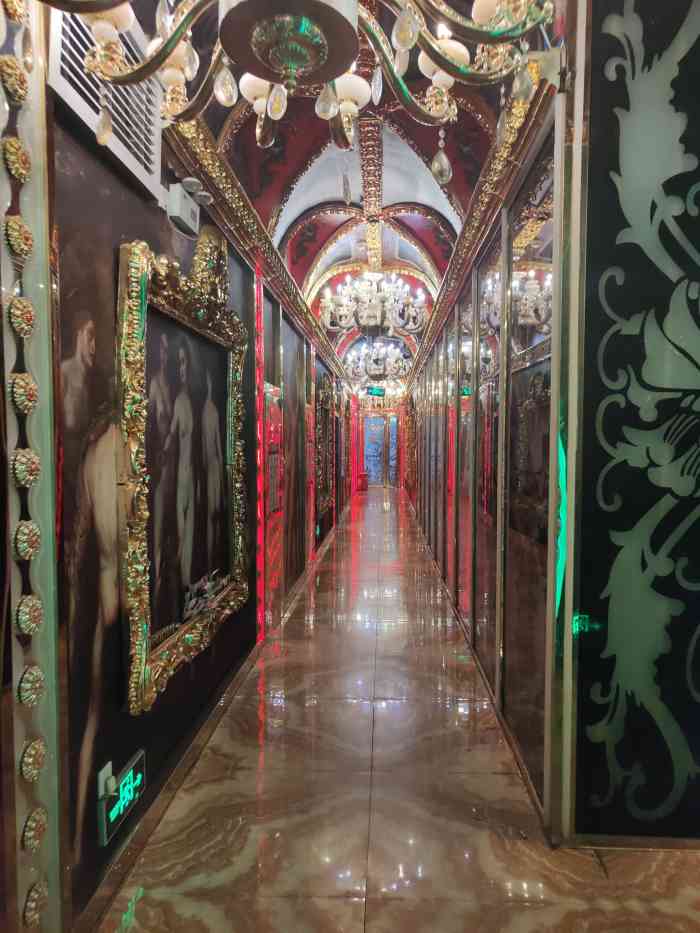 金色年华ktv(南山店)-"太差了,感觉就是个没落的夜总会.