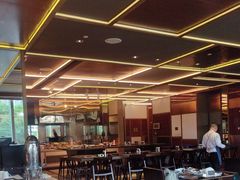 -大中华希尔顿酒店-念自助餐·嗨啤·小龙虾