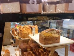 -光明牛奶棚(南泉店)