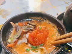 六鲜米线-李记特色罐罐米线(重庆中环大厦店)