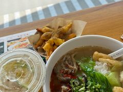 -甘掌门·化州驰名牛杂粉(越秀店)