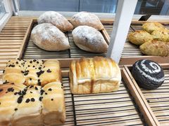 -焙丽拾光(麦凯乐直营店)
