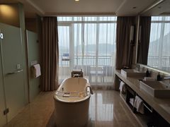 -杭州千岛湖滨江希尔顿度假酒店