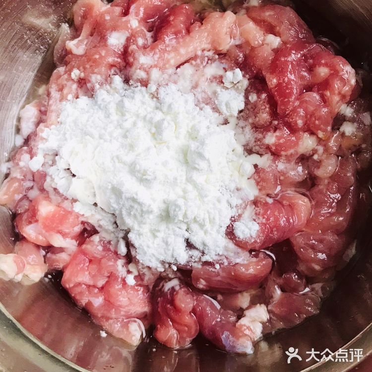 我家年菜之蒜苔炒肉，美味可口颜值高！