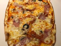 超级至尊披萨-JINNS锦时 steak&pizza(浸信会礼拜堂旧址店)