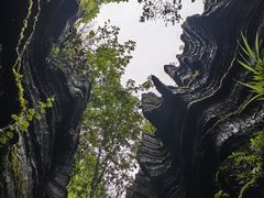 -梭布垭石林景区
