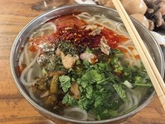 土鸡米线-齐记土鸡米线