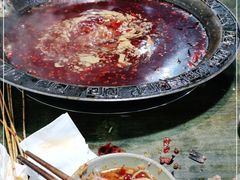 -渝嘴小老弟老火锅(华新村店)