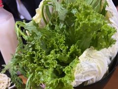 -果松木炭酸菜铜火锅·外婆参鸡汤