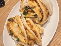 网红多肉花卷-粥小北包子油条馆(创始店)