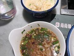 -尚尚仙·酸汤猪手·猪肚鸡火锅(华联万柳购物中心店)