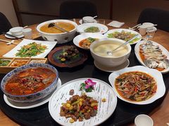 -渝半城经典川粤菜(重庆天地店)